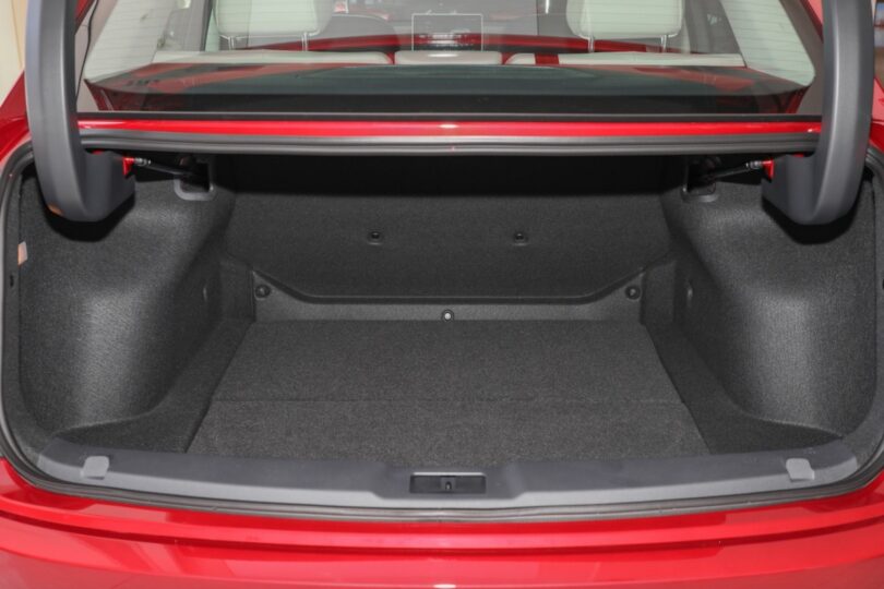 Електромобіль Hongqi E-QM5 Електромобіль Hongqi E-QM5 - фото thumbnail 1