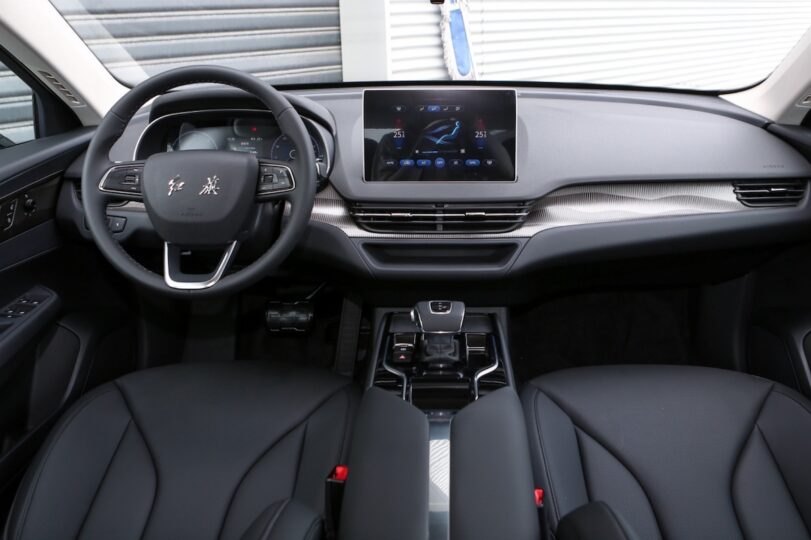 Електромобіль Hongqi E-QM5 Електромобіль Hongqi E-QM5 - фото thumbnail 1