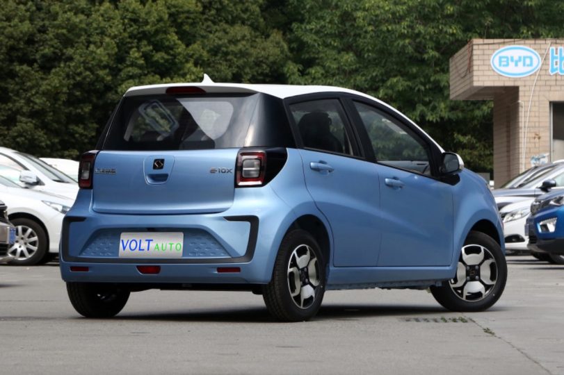 Електромобіль JAC E10X - фото thumbnail 1