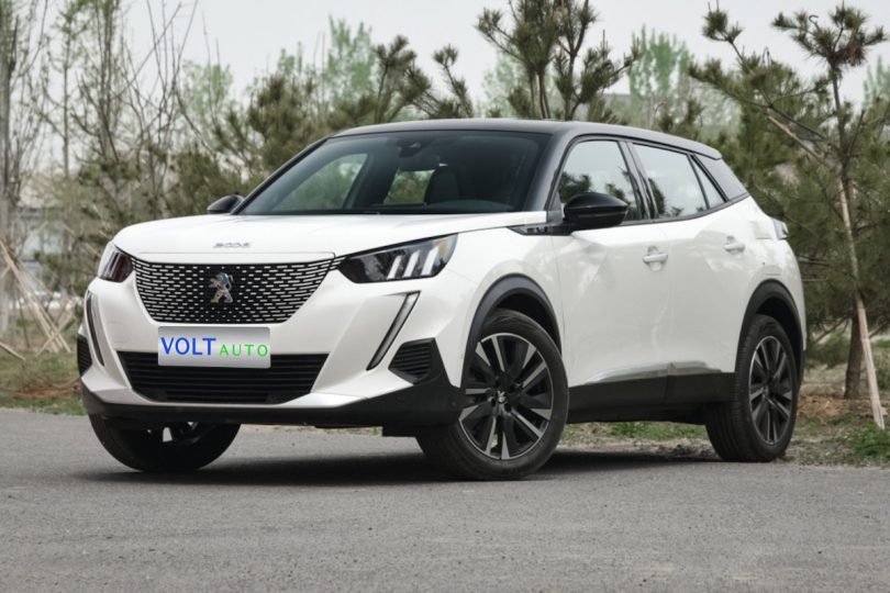 Електромобіль Peugeot e2008 - фото thumbnail 1