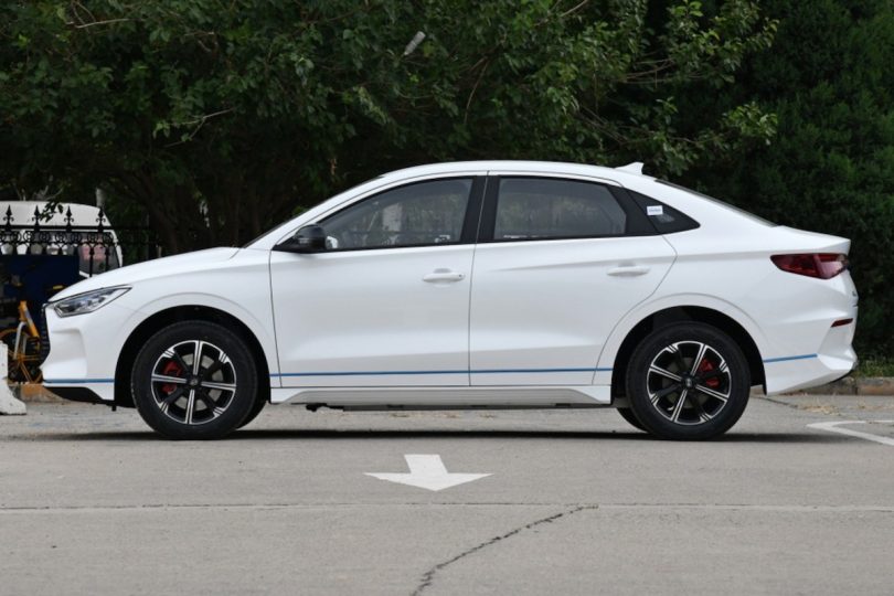 Електромобіль BYD E3 - фото thumbnail 1