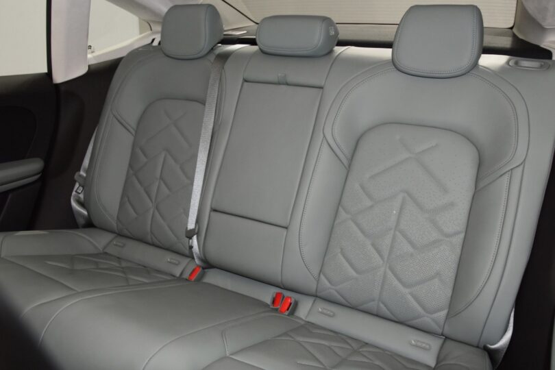 Електромобіль Nio ET5 - фото thumbnail 1