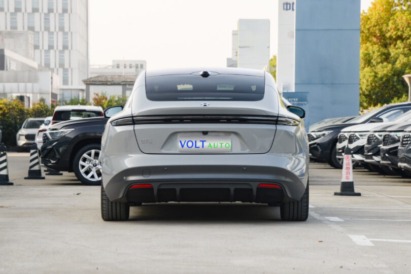 Електромобіль Nio ET5 - фото thumbnail 1