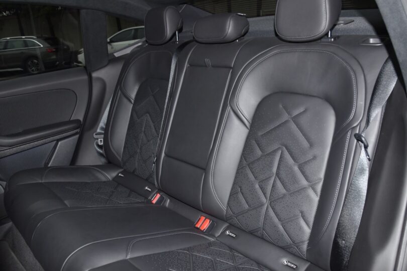 Електромобіль Nio ET5 - фото thumbnail 1