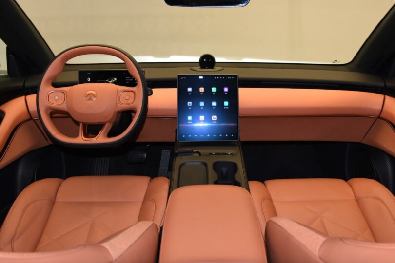 Електромобіль Nio ET5 - фото thumbnail 1