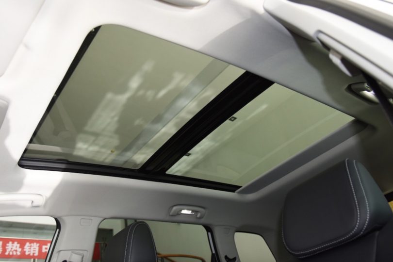 Електромобіль Maxus EUNIQ 6 - фото thumbnail 1