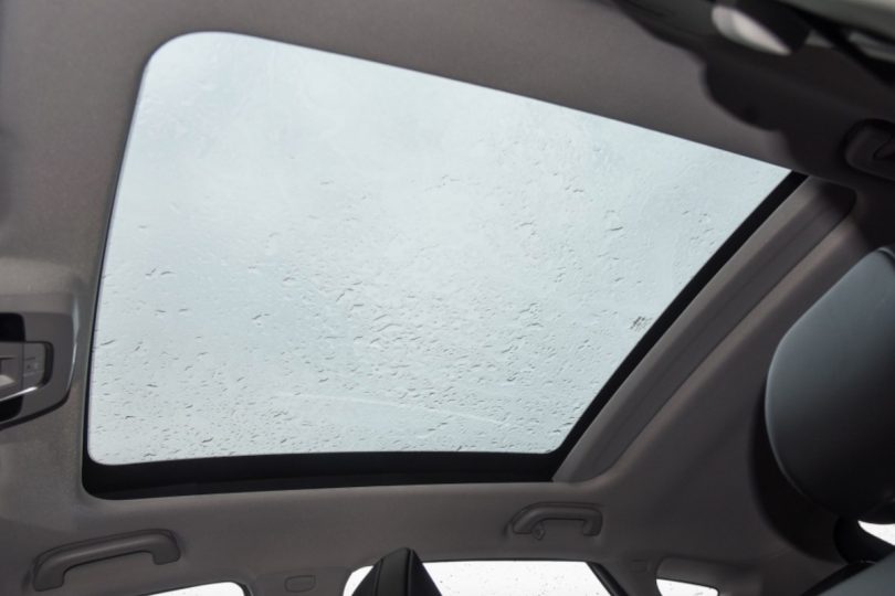 Електромобіль Geely Geometry C - фото thumbnail 1