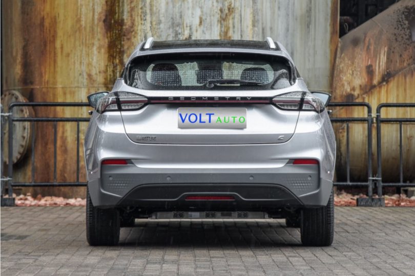 Електромобіль Geely Geometry C - фото thumbnail 1