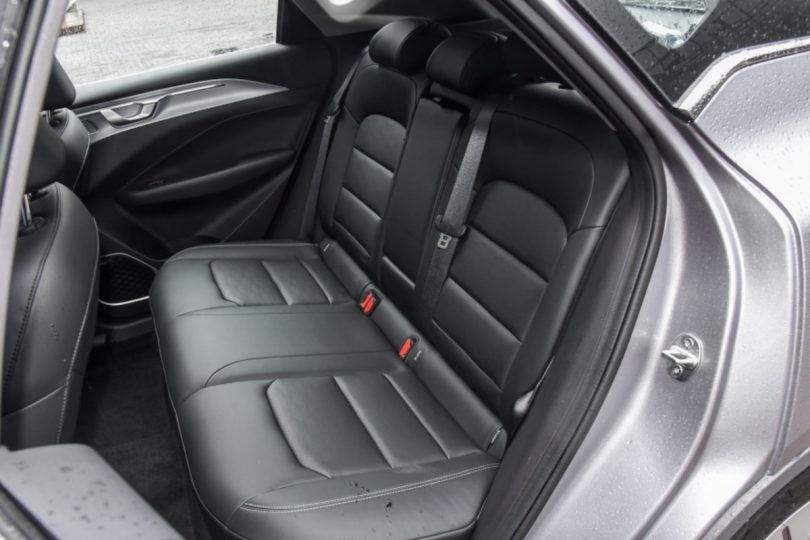 Електромобіль Geely Geometry C - фото thumbnail 1