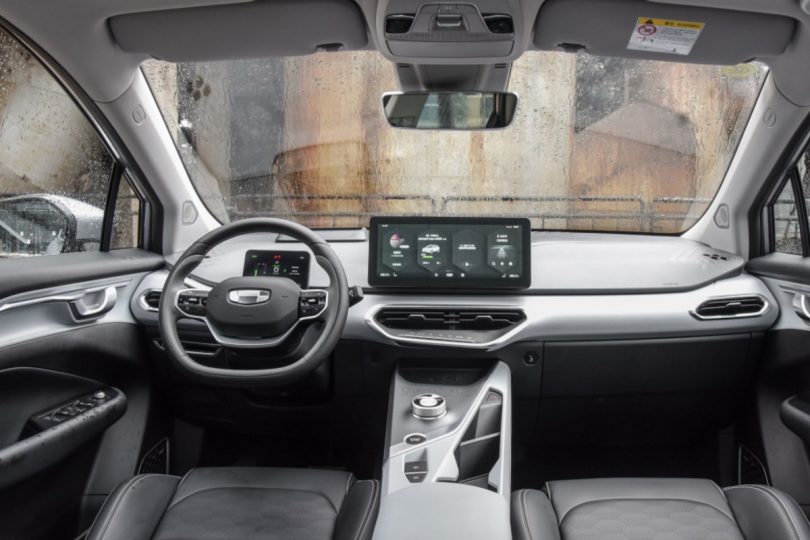 Електромобіль Geely Geometry C - фото thumbnail 1