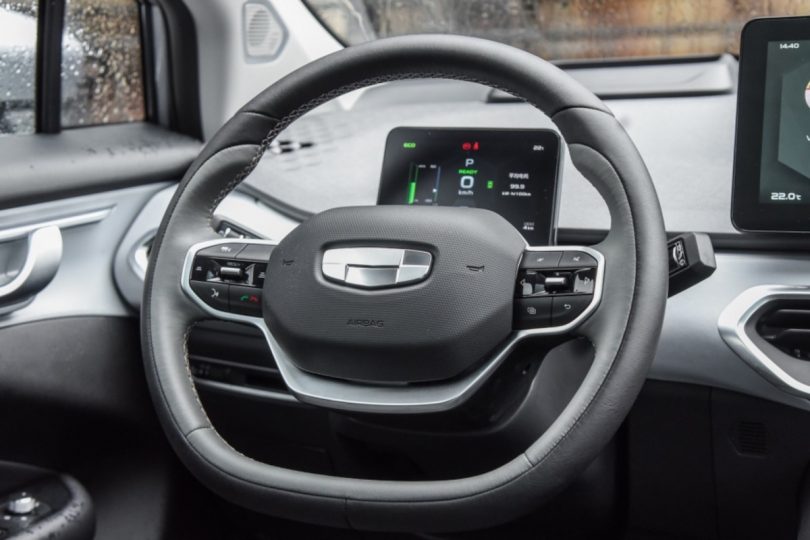 Електромобіль Geely Geometry C - фото thumbnail 1