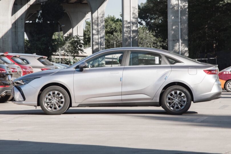 Електромобіль Geely Geometry G6 - фото thumbnail 1