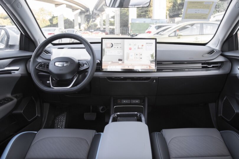 Електромобіль Geely Geometry G6 - фото thumbnail 1