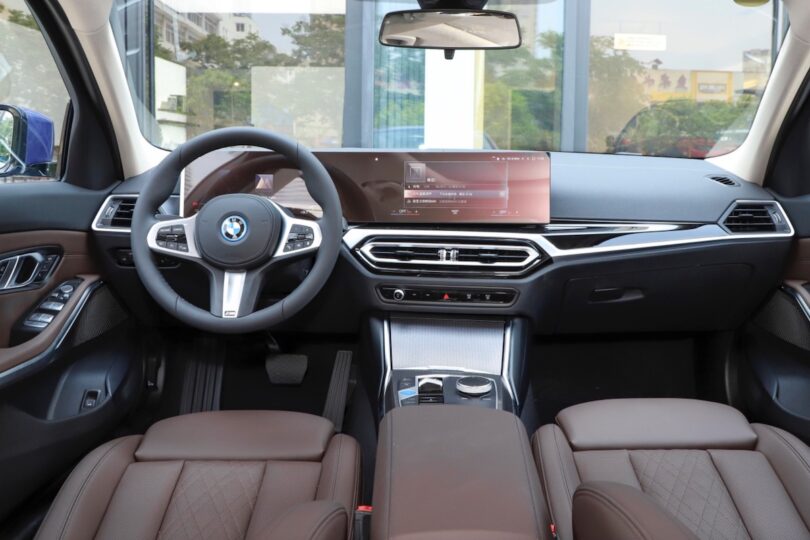 Електромобіль BMW i3 Електромобіль BMW i3 - фото thumbnail 1