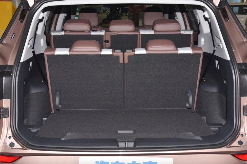 Електромобіль Volkswagen ID6 X - фото thumbnail 1