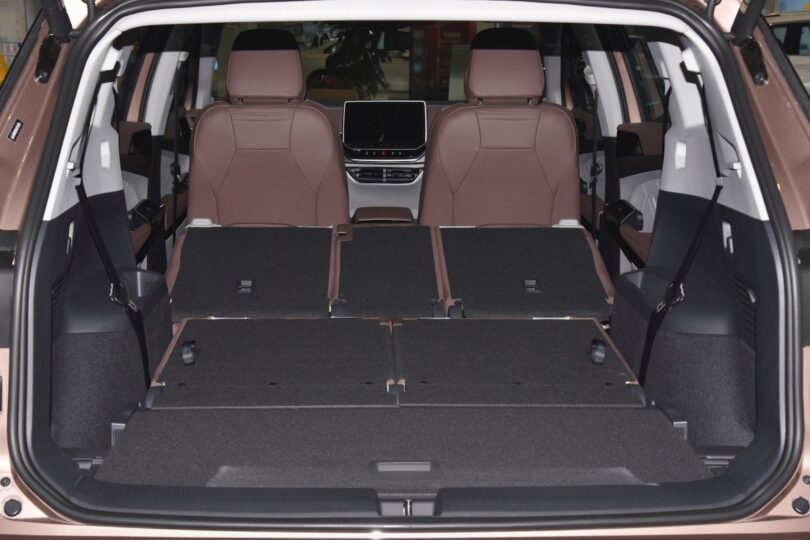 Електромобіль Volkswagen ID6 X - фото thumbnail 1