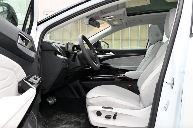 Електромобіль Volkswagen ID6 X - фото thumbnail 1