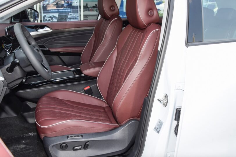 Електромобіль Volkswagen ID6 X - фото thumbnail 1