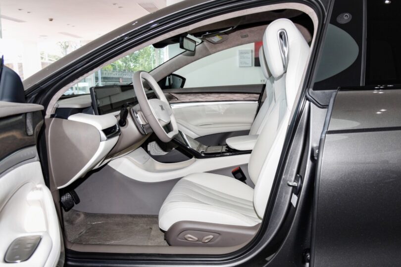 Електромобіль IM L7 - фото thumbnail 1