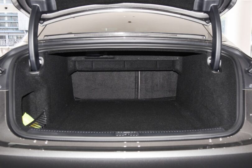 Електромобіль IM L7 - фото thumbnail 1