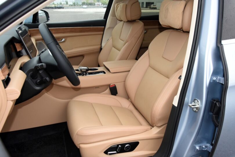 Електромобіль Aito M5 - фото thumbnail 1