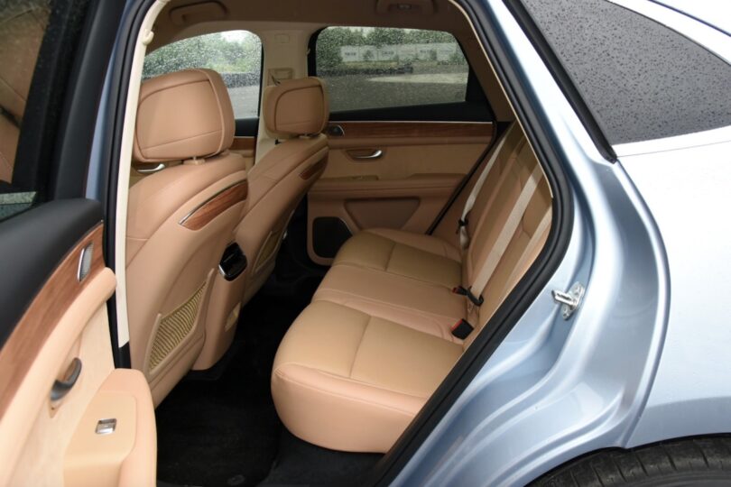 Електромобіль Aito M5 - фото thumbnail 1