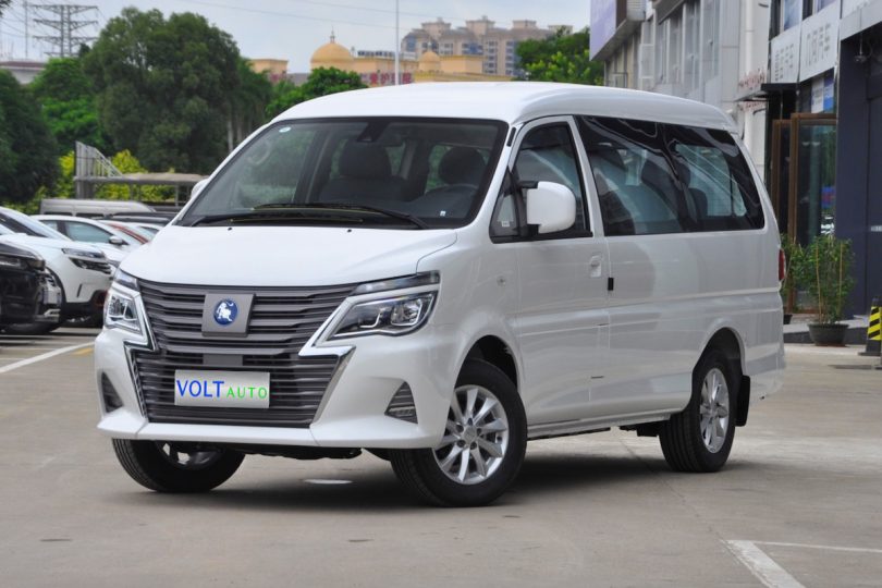 Електромобіль Dongfeng M5 Електромобіль Dongfeng M5 - фото thumbnail 1