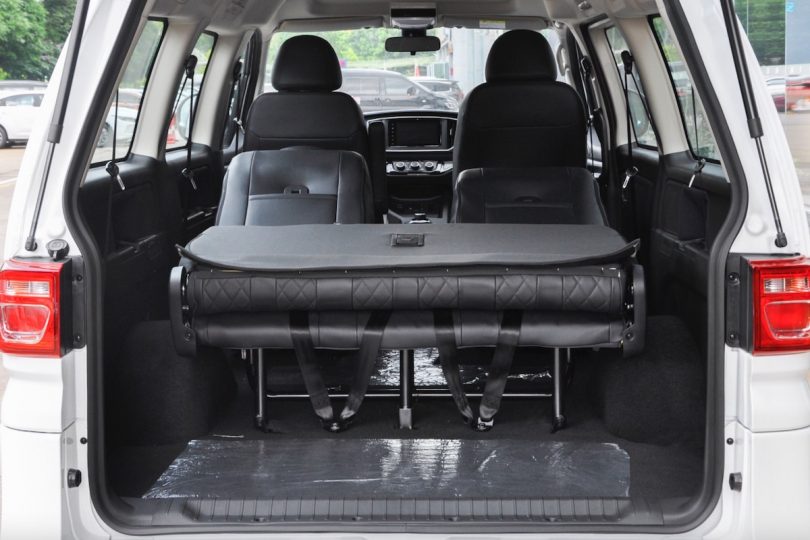 Електромобіль Dongfeng M5 Електромобіль Dongfeng M5 - фото thumbnail 1