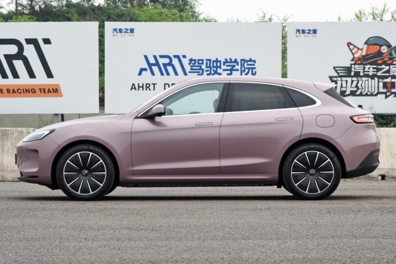 Електромобіль Aito M5 - фото thumbnail 1