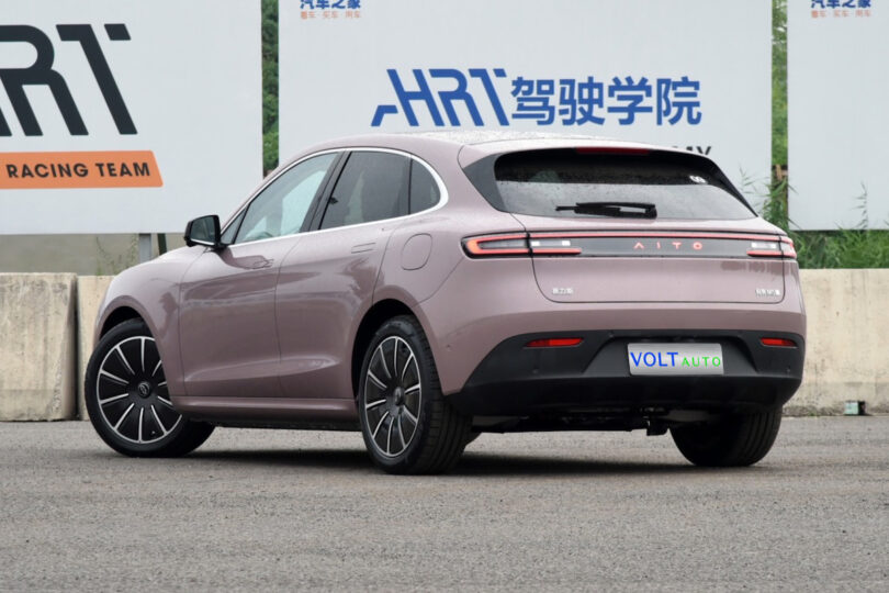 Електромобіль Aito M5 - фото thumbnail 1