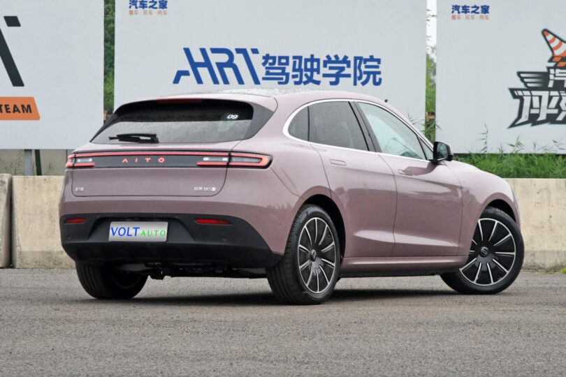 Електромобіль Aito M5 - фото thumbnail 1