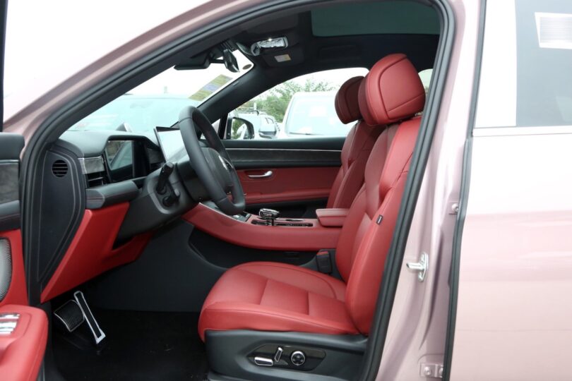 Електромобіль Aito M5 - фото thumbnail 1