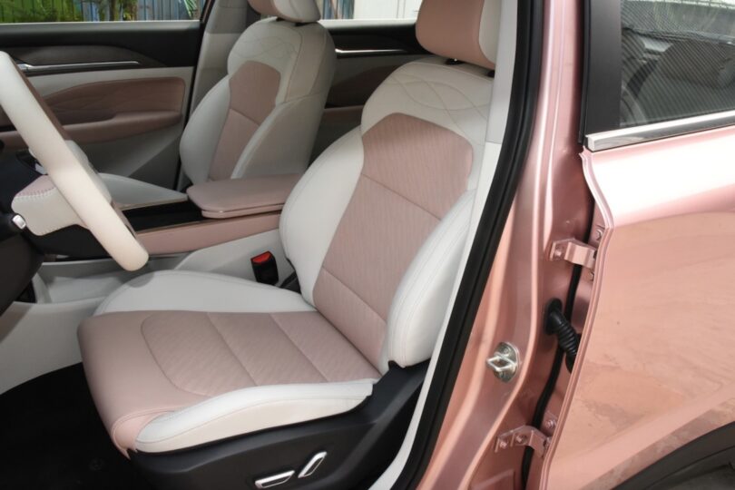 Електромобіль Geely Geometry M6 - фото thumbnail 1