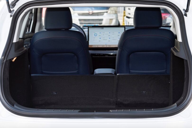 Електромобіль Geely Geometry M6 - фото thumbnail 1