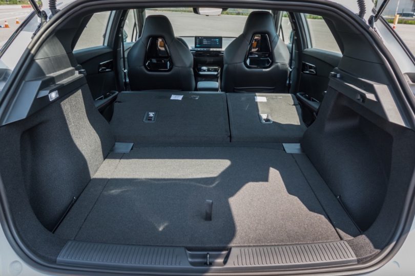 Електромобіль MG Mulan Електромобіль MG Mulan - фото thumbnail 1