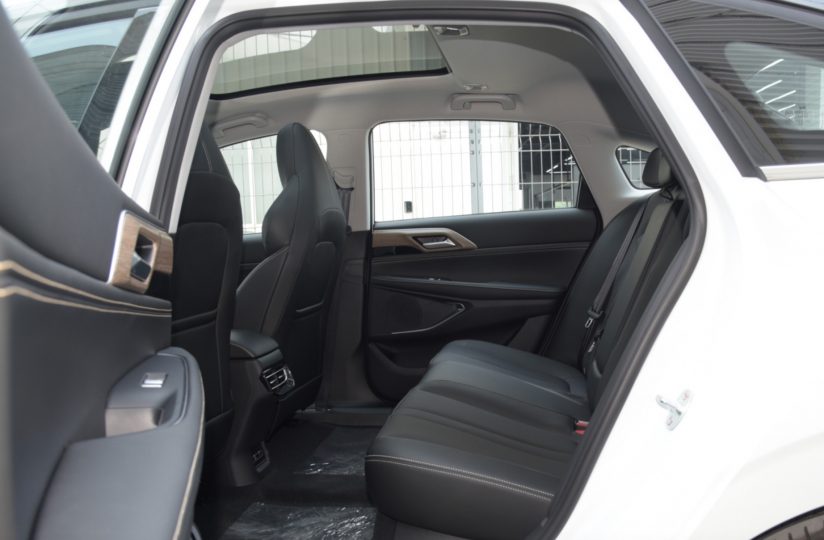 Електромобіль Xpeng P5 - фото thumbnail 1