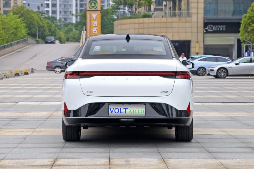 Електромобіль Xpeng P5 - фото thumbnail 1