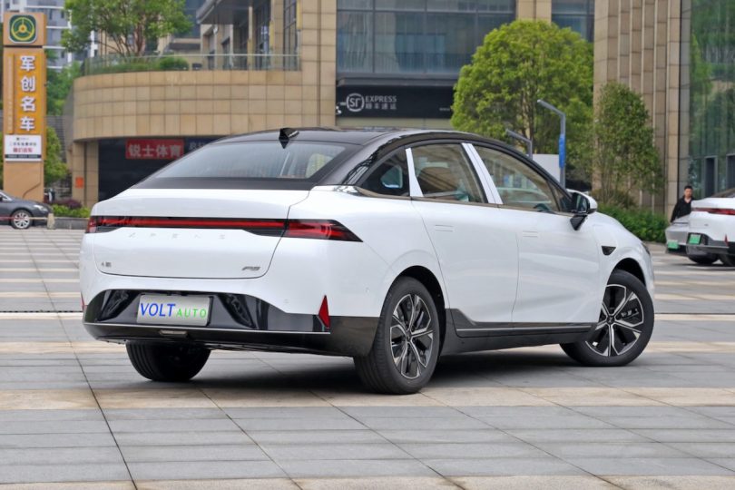 Електромобіль Xpeng P5 - фото thumbnail 1