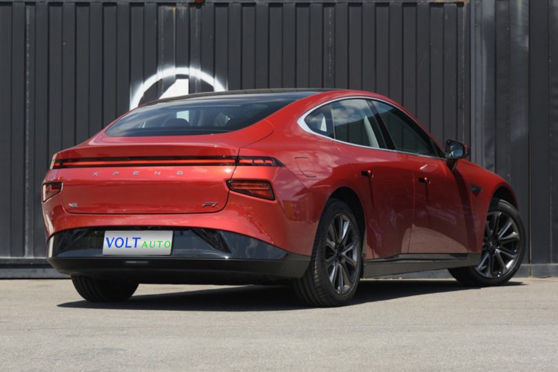 Електромобіль Xpeng P7 - фото thumbnail 1