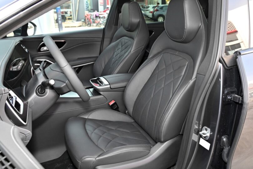 Електромобіль Rising R7 Електромобіль Rising R7 - фото thumbnail 1