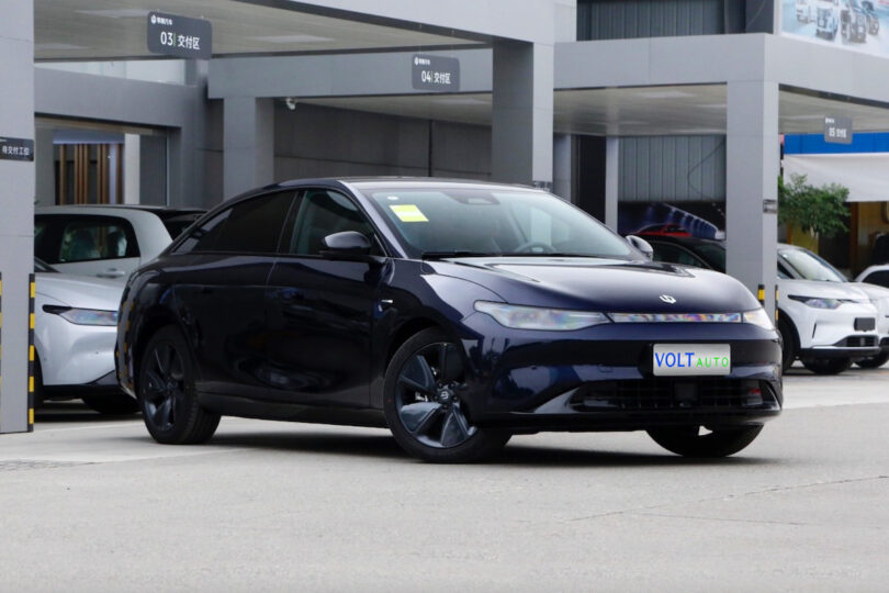 Електромобіль Leapmotor C01 - фото thumbnail 1