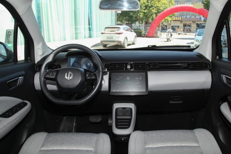 Електромобіль Leapmotor T03 Електромобіль Leapmotor T03 - фото thumbnail 1