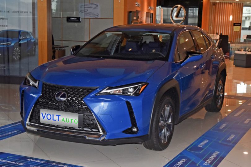 Електромобіль Lexus UX - фото thumbnail 1