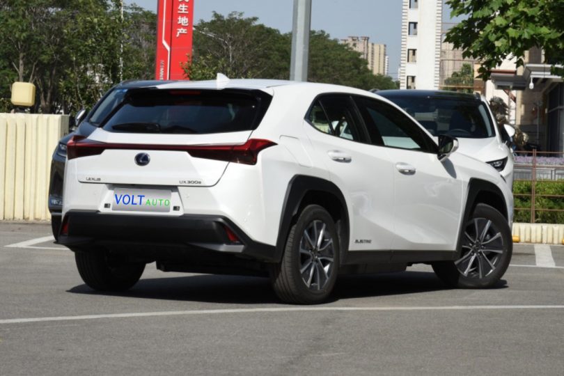 Електромобіль Lexus UX - фото thumbnail 1