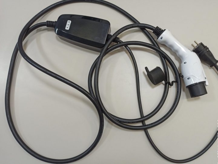 Портативний зарядний пристрій GB/T 1,5 кВт - фото thumbnail 1