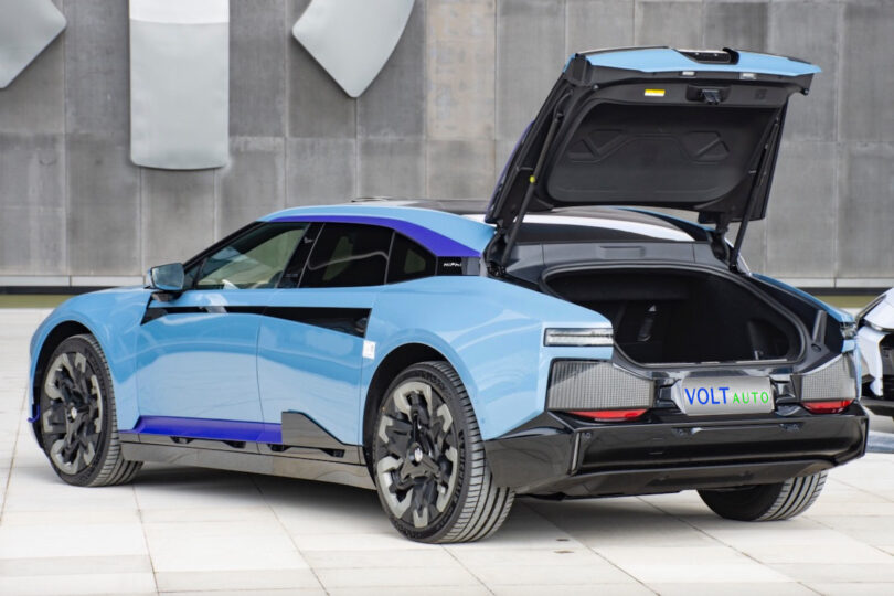 Електромобіль Hiphi Z Електромобіль Hiphi Z - фото thumbnail 1