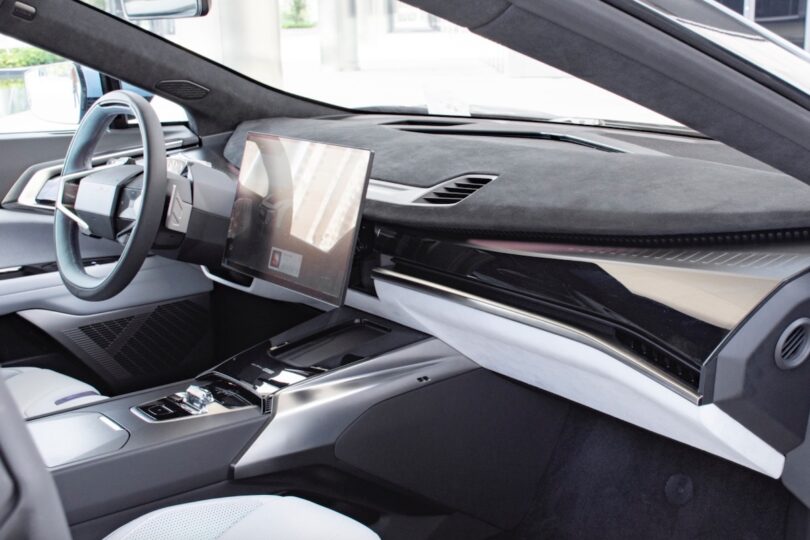 Електромобіль Hiphi Z Електромобіль Hiphi Z - фото thumbnail 1