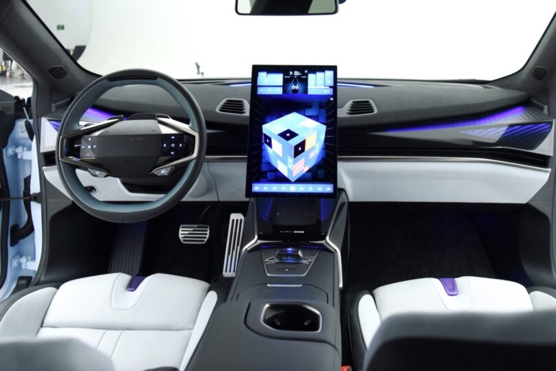 Електромобіль Hiphi Z Електромобіль Hiphi Z - фото thumbnail 1