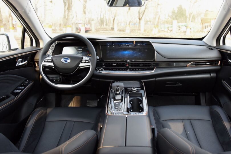 Електромобіль Toyota GAC iA5 - фото thumbnail 1