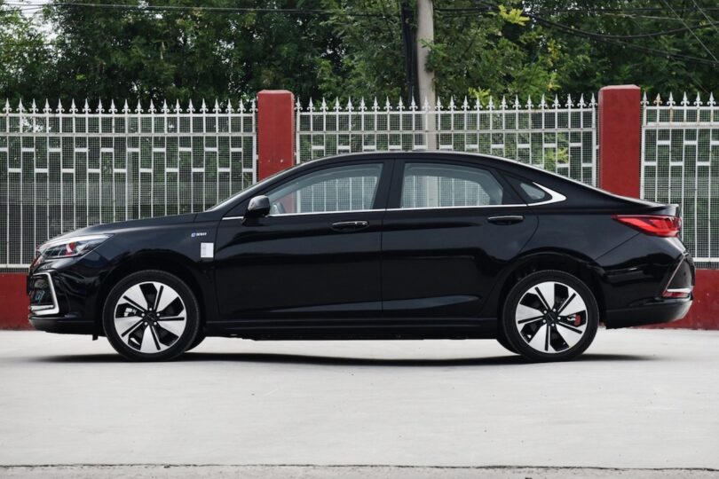 Електромобіль Baic EU7 - фото thumbnail 1